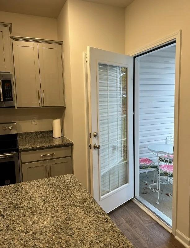 8009 Murray Branch Dr - Photo 6 of 16