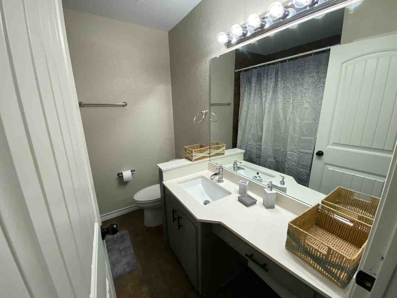 506 Mark St - Photo 3 of 12