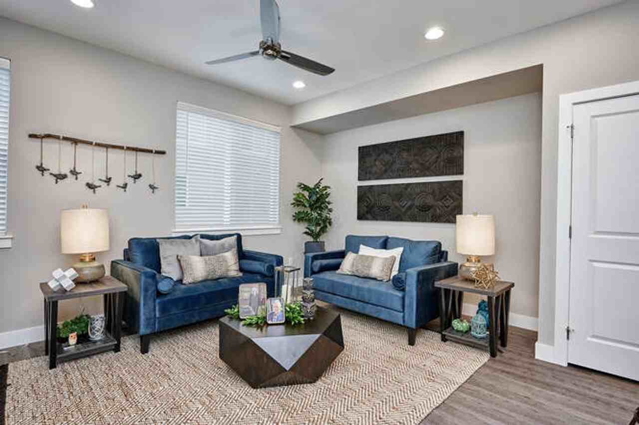 Creekline Townhomes - Photo 4 of 50