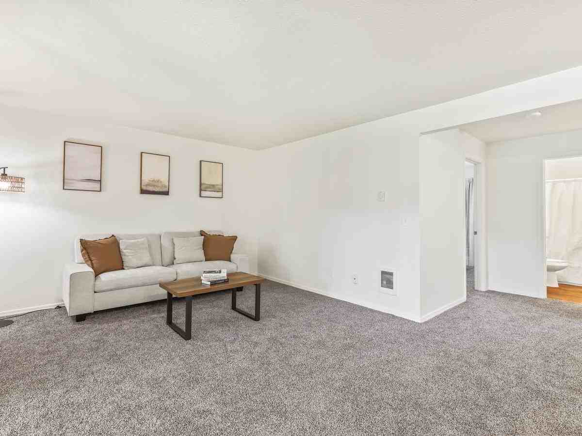 2508 Ne 138th Ave - Photo 3 of 29