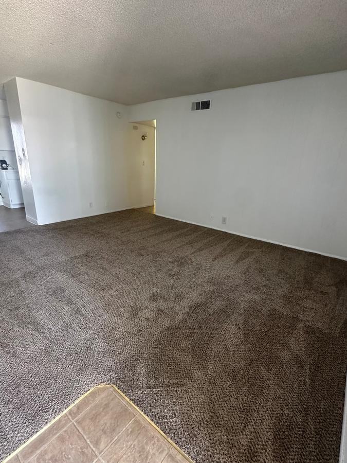 1737 W Missouri Ave - Photo 4 of 20