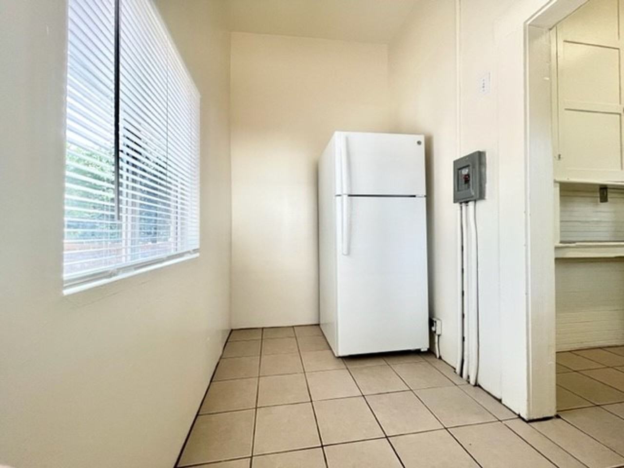 **Pre-Leasing for Summer 2026** Stylish 1 Bed's at 5th and Ivy - Photo 6 of 21