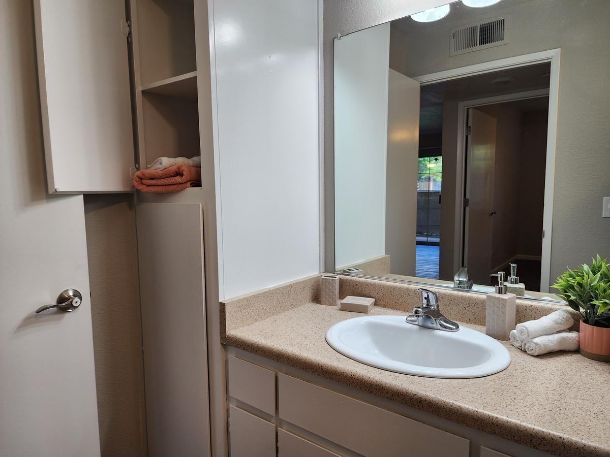 2777 Eaton Rd - Photo 2 of 12