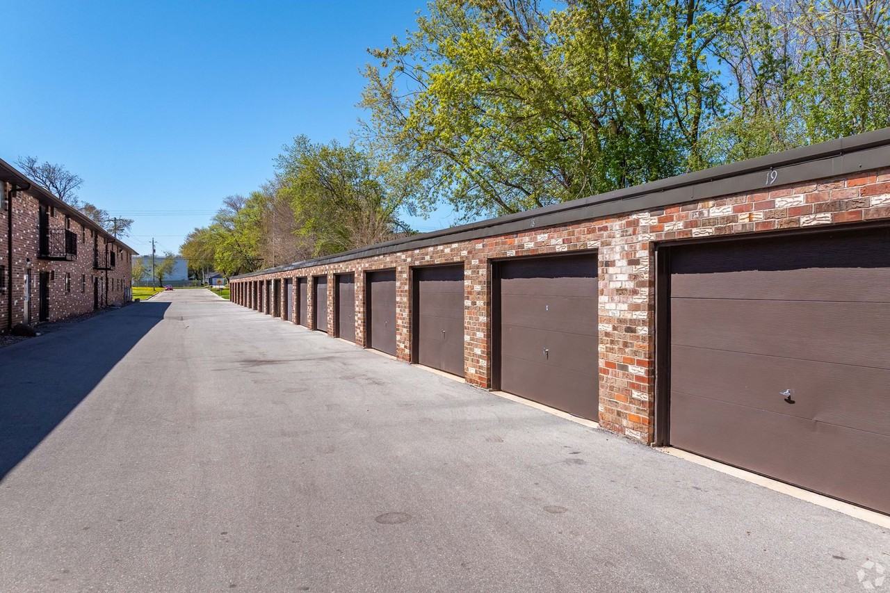 Western Adobe - Photo 6 of 30