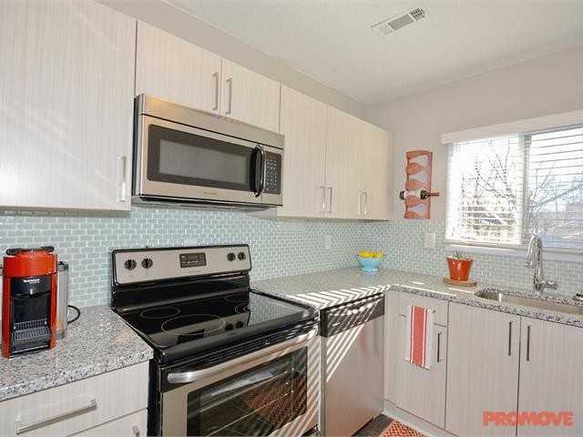 Avery - Photo 3 of 10