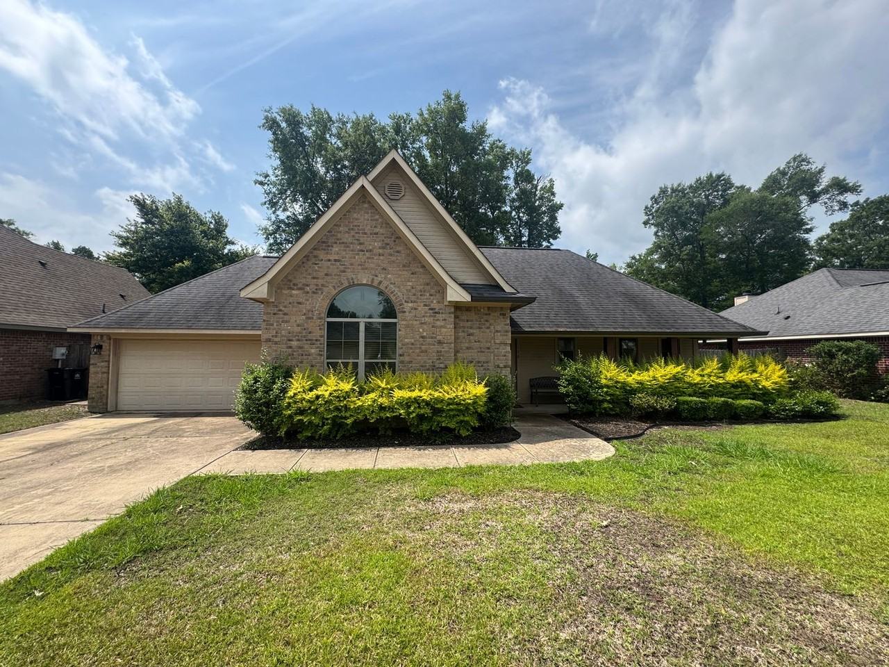 116 Bent Tree Loop - Photo 2 of 26