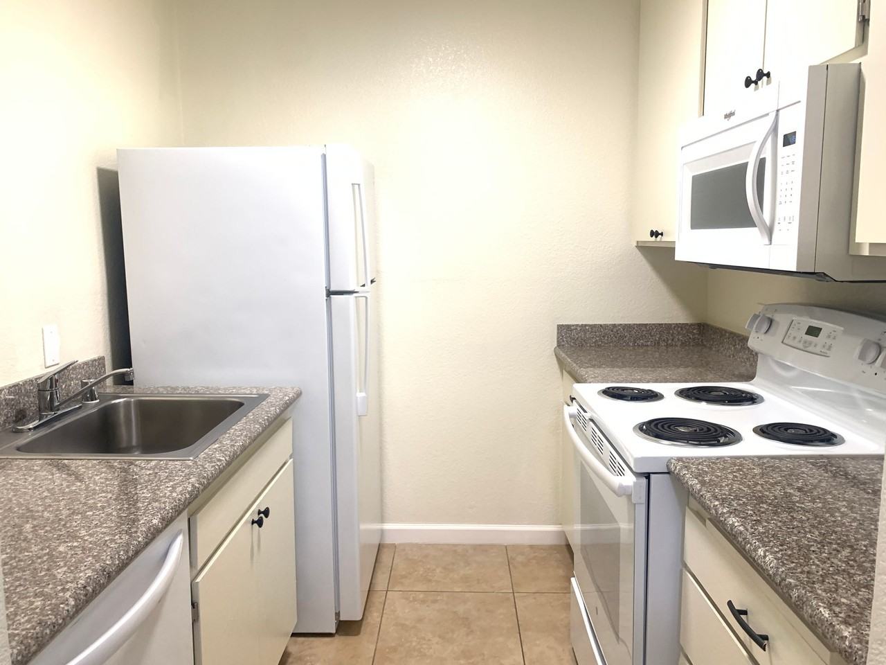 Montecito Pines Apartments - Photo 7 of 50