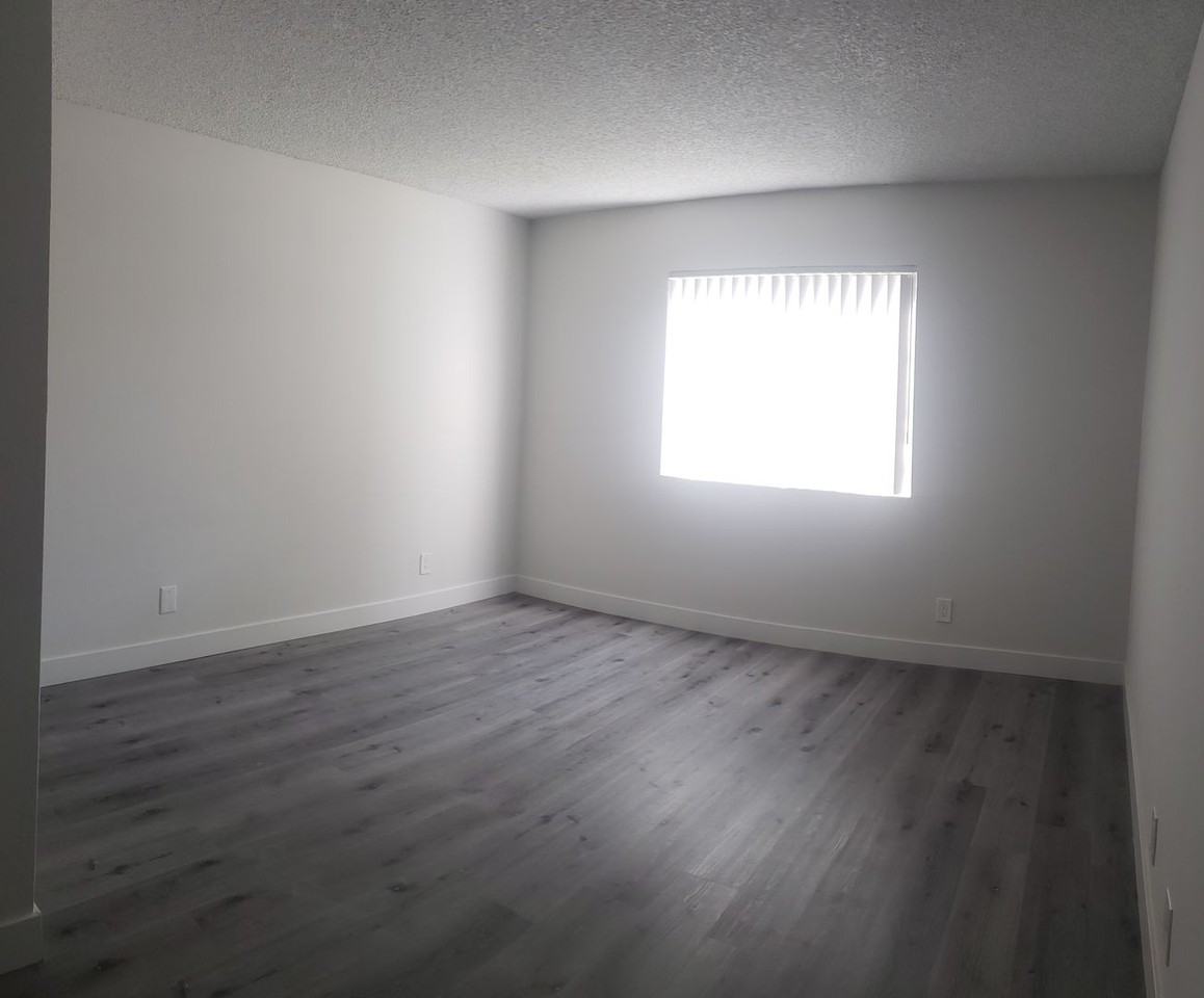 Keswick Manor - Photo 5 of 7