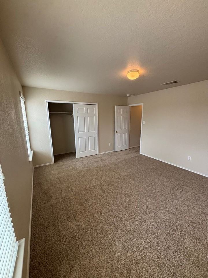 11107 Liberty Fld - Photo 7 of 28