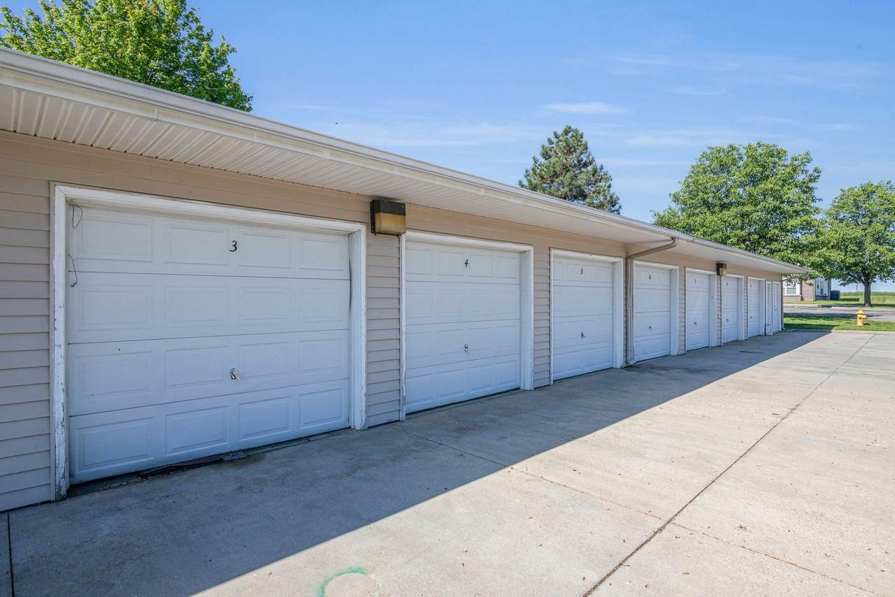 Ottawa Plains Apartments - Photo 7 of 50