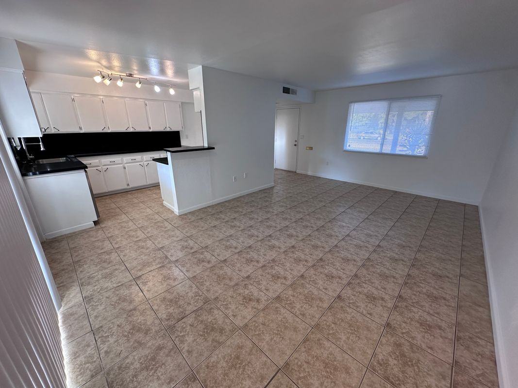 813 New Stine Rd - Photo 3 of 17