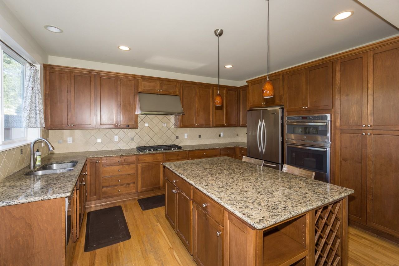 8641 138th Pl Se - Photo 6 of 50