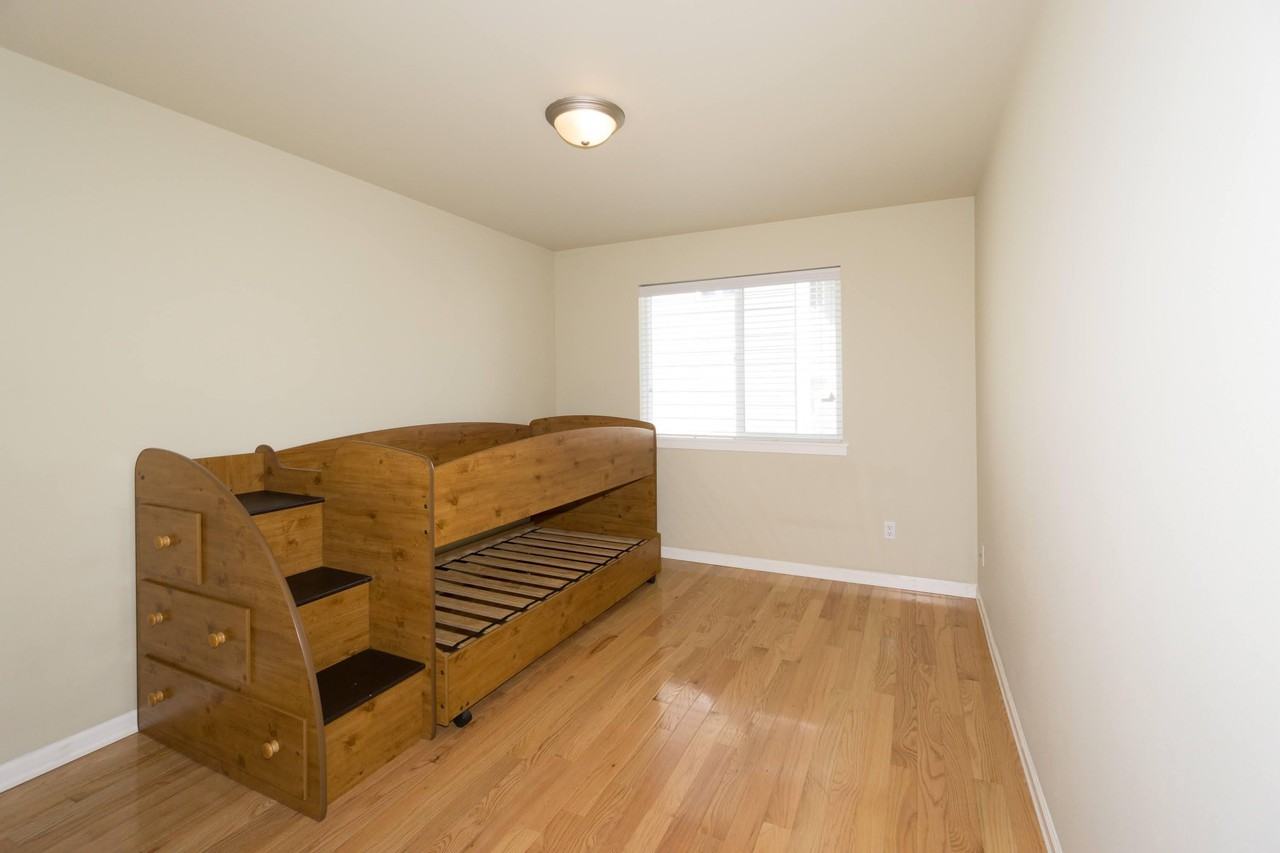 8641 138th Pl Se - Photo 3 of 50