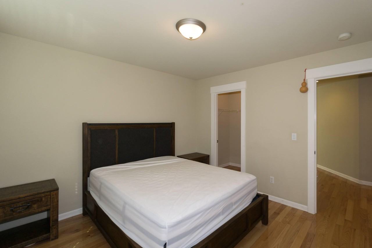 8641 138th Pl Se - Photo 5 of 50