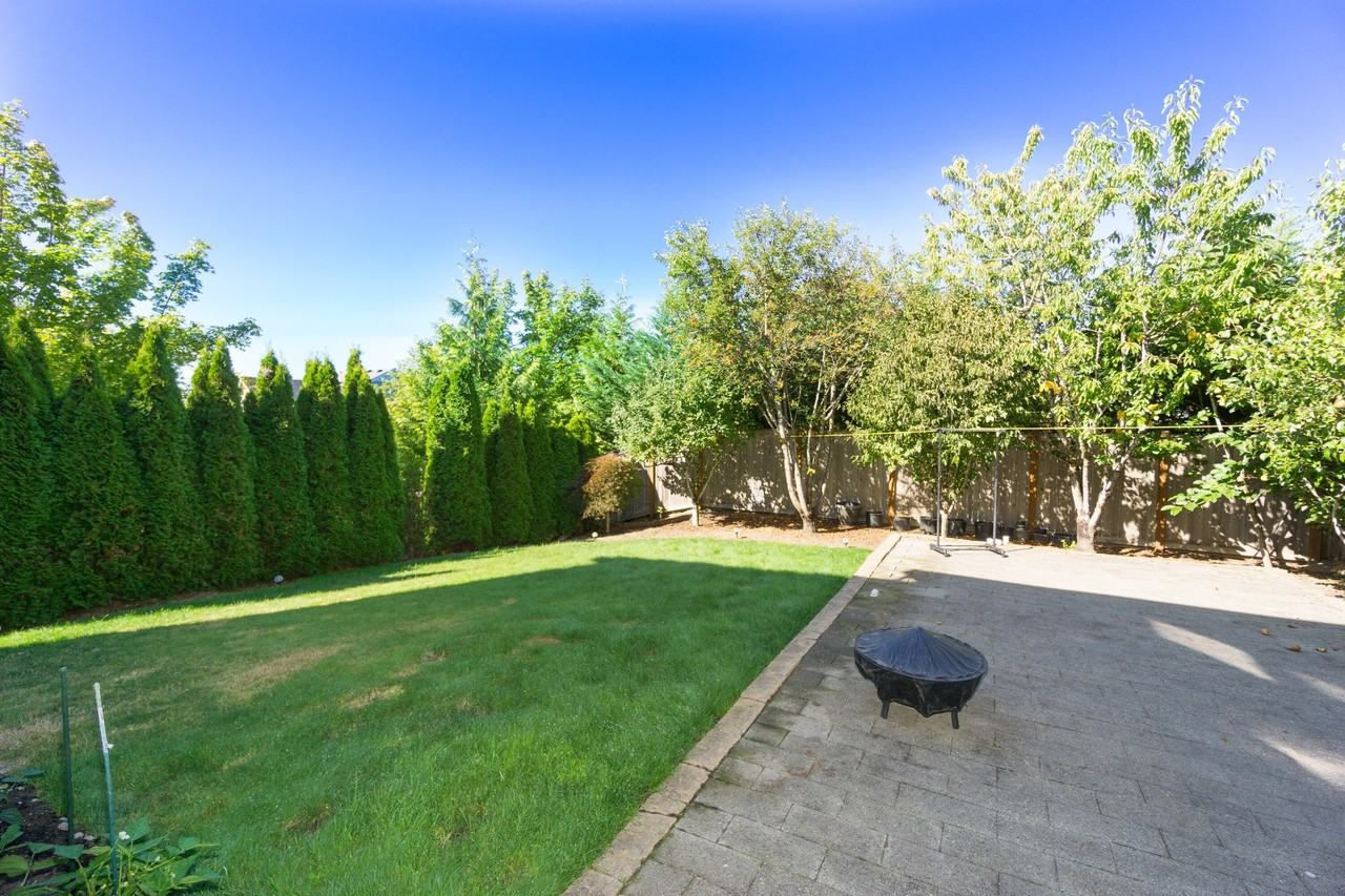 8641 138th Pl Se - Photo 4 of 50