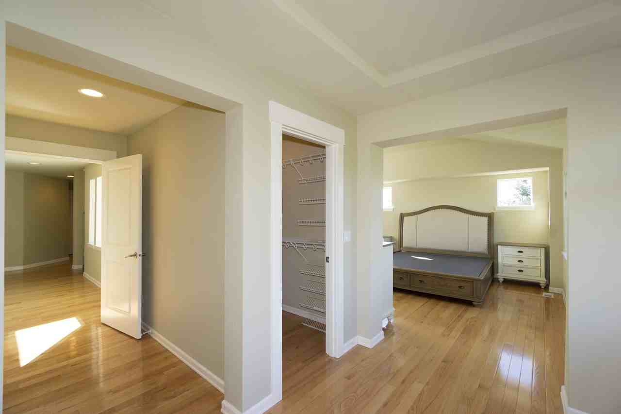 8641 138th Pl Se - Photo 5 of 50