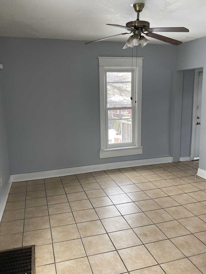 3734 Grand Blvd - Photo 3 of 7
