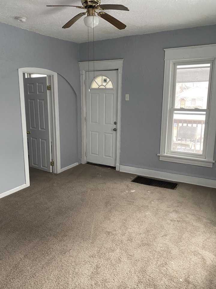 3734 Grand Blvd - Photo 2 of 7