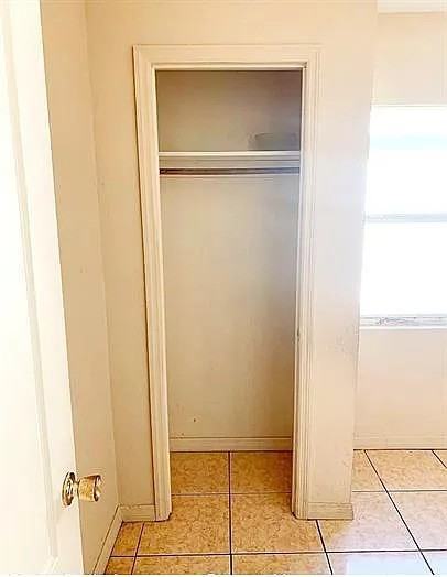 905 W Anderson St #B - Photo 4 of 9