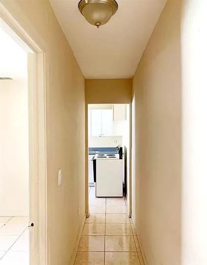 905 W Anderson St #B - Photo 6 of 9