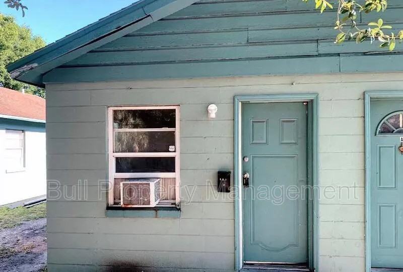 905 W Anderson St #B - Photo 7 of 9