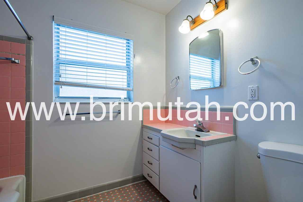 1840 E Westminster Ave - Photo 3 of 26