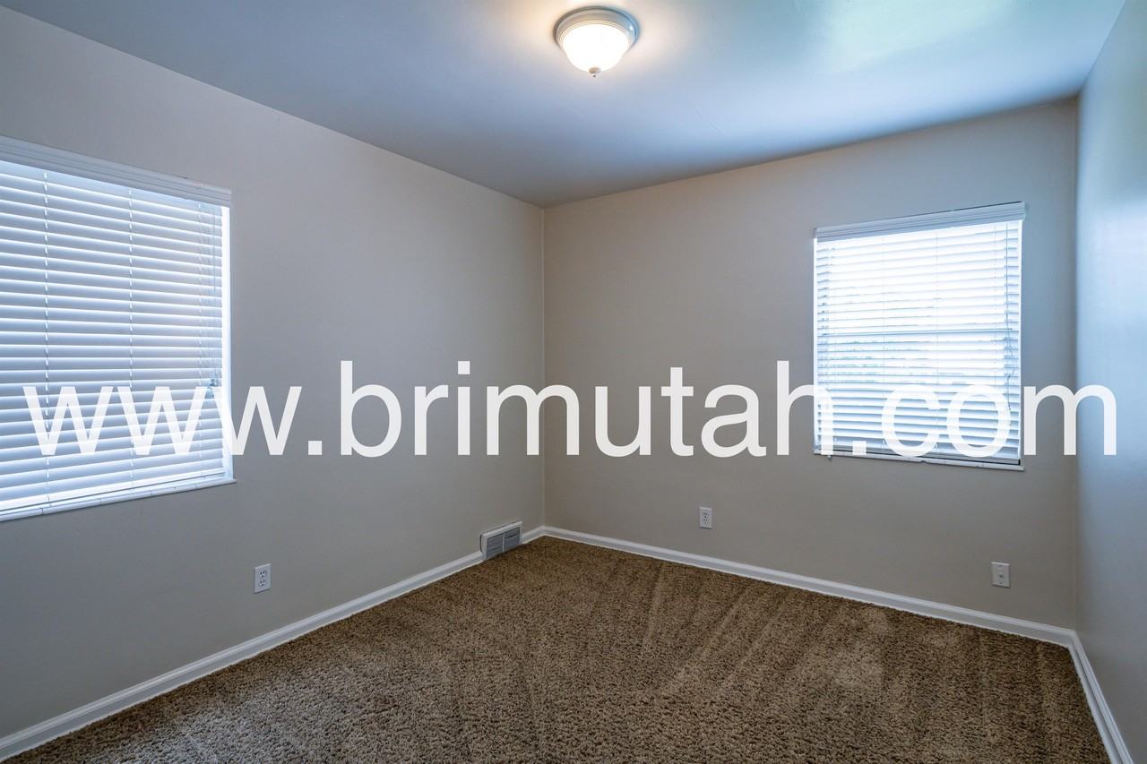 1840 E Westminster Ave - Photo 4 of 26