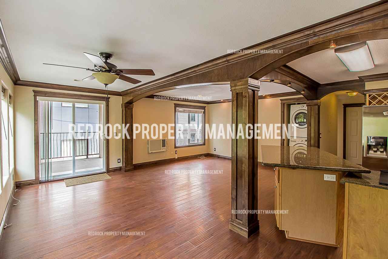 215 S Chestnut St #1 - Photo 2 of 33