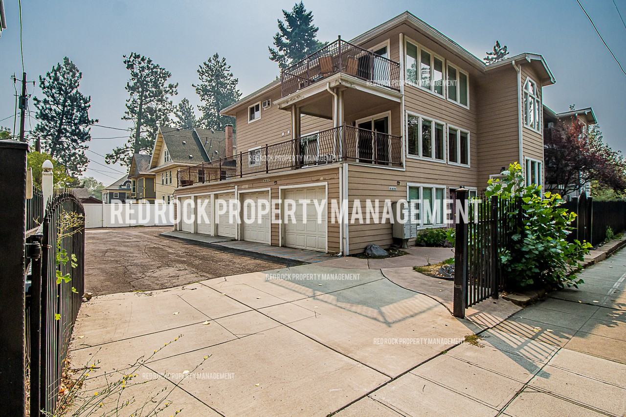 215 S Chestnut St #1 - Photo 4 of 33