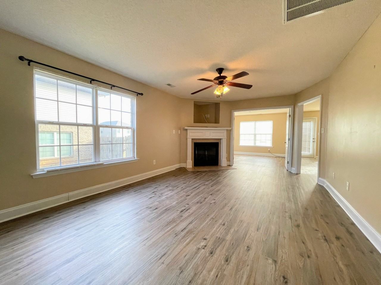 29712 Robert Lee Ct - Photo 2 of 36