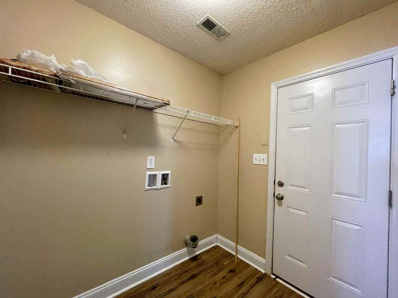 29712 Robert Lee Ct - Photo 3 of 36