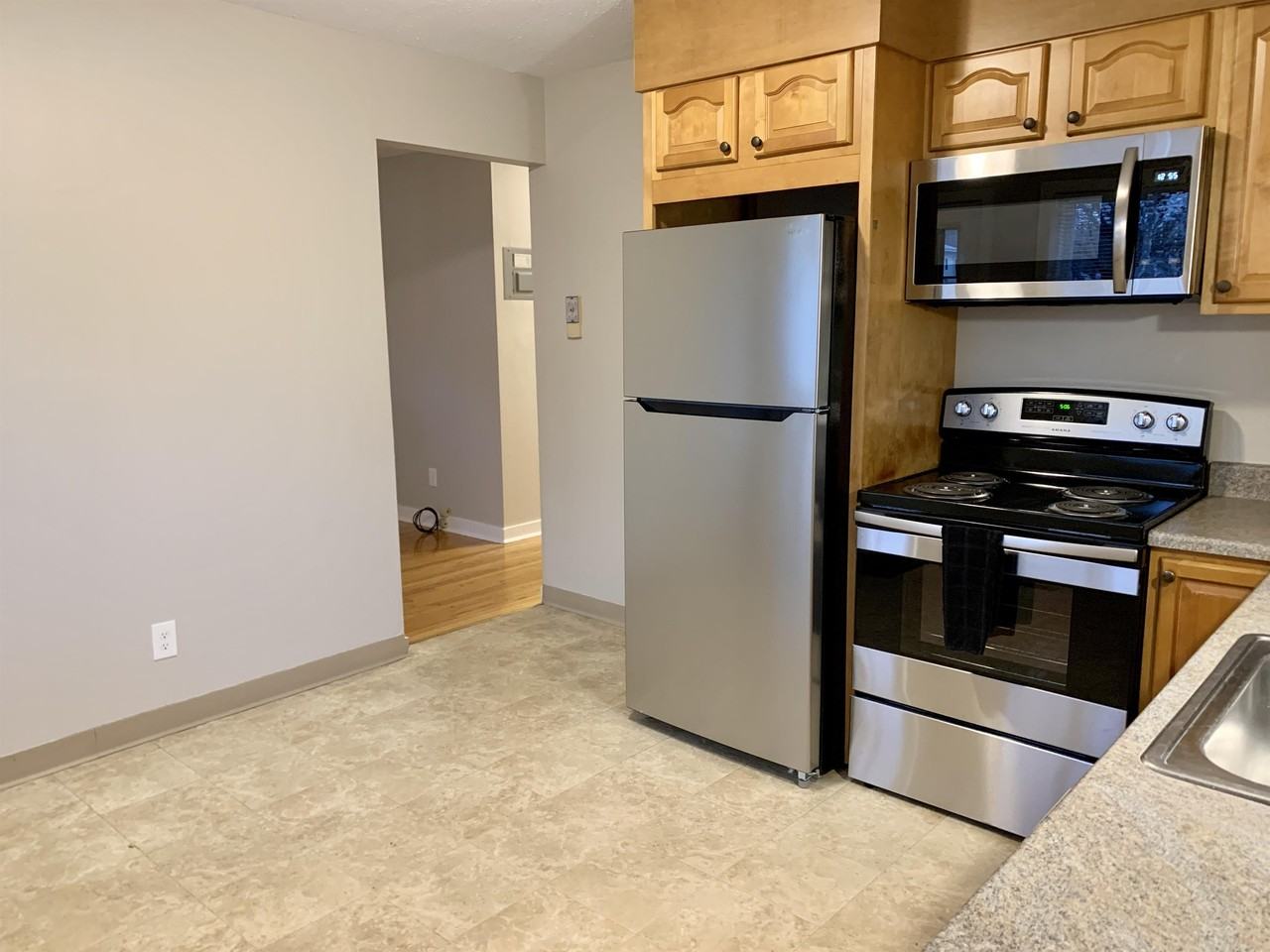 38 Pleasant St #38A - Photo 4 of 16