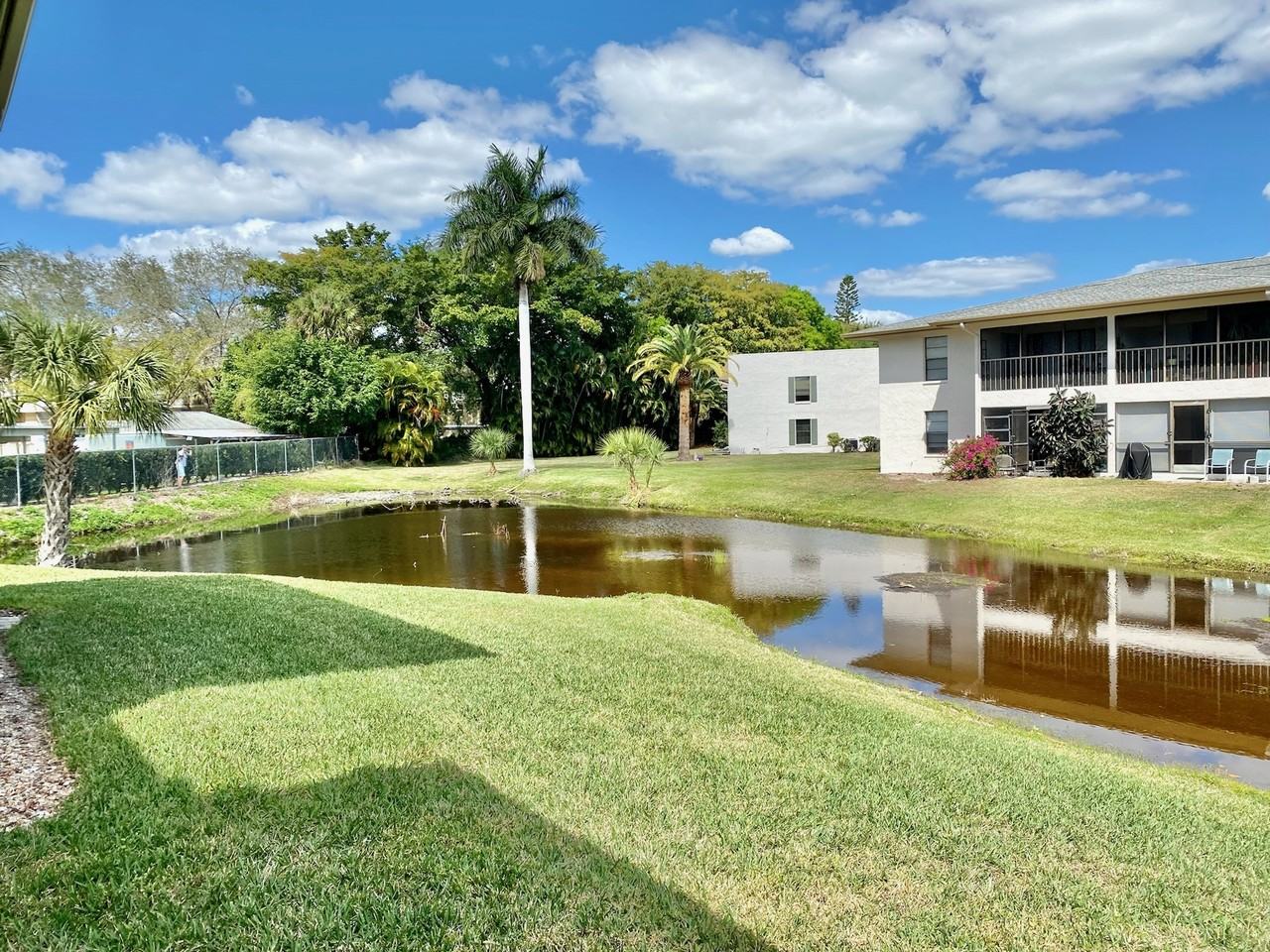 145 Cypress Way E #A - Photo 3 of 10