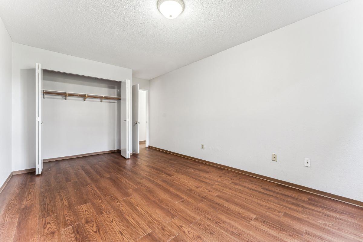 Kamel Point Village Apartments - Photo 3 of 11