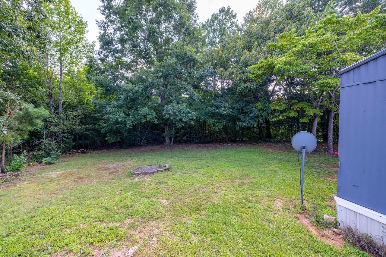 193 Poe Dr - Photo 2 of 20