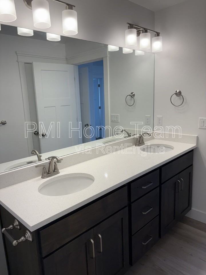 618 W Cozy Ln - Photo 7 of 29