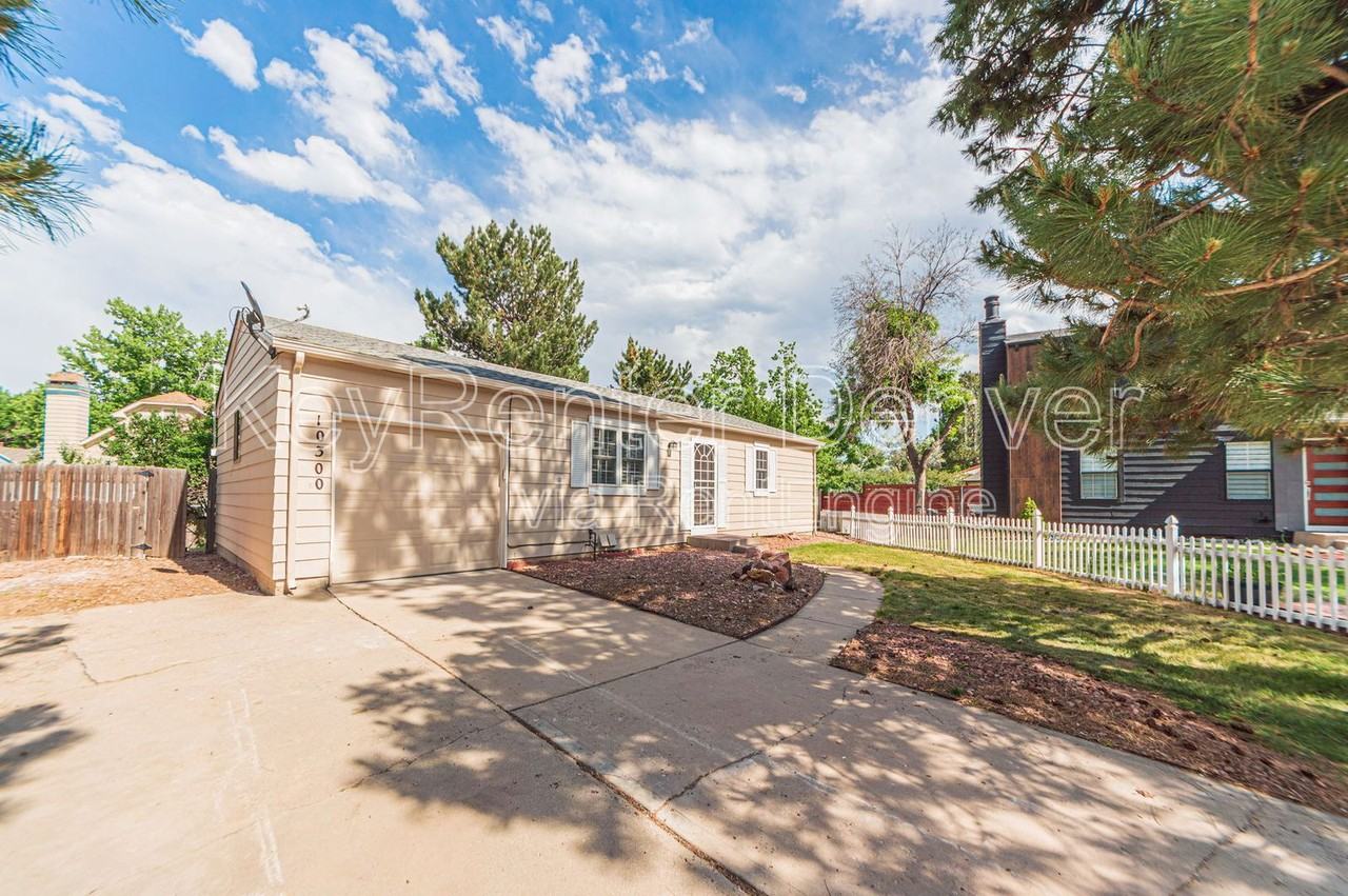 10300 W 107th Ct - Photo 2 of 50