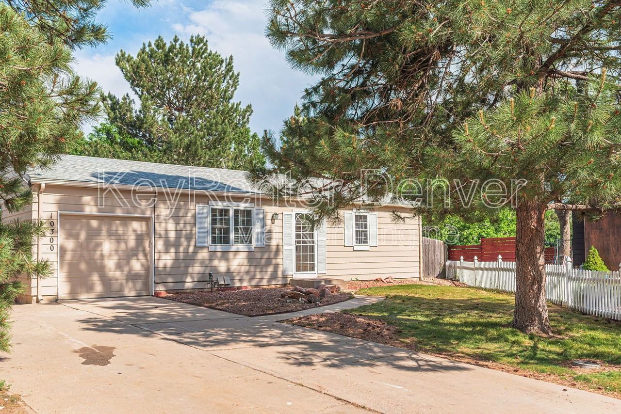 10300 W 107th Ct - Photo 3 of 50