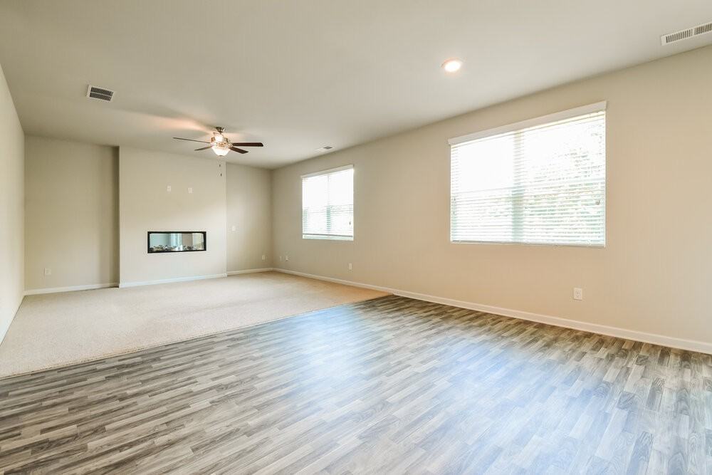 307 Hamilton Pointe Dr - Photo 5 of 17