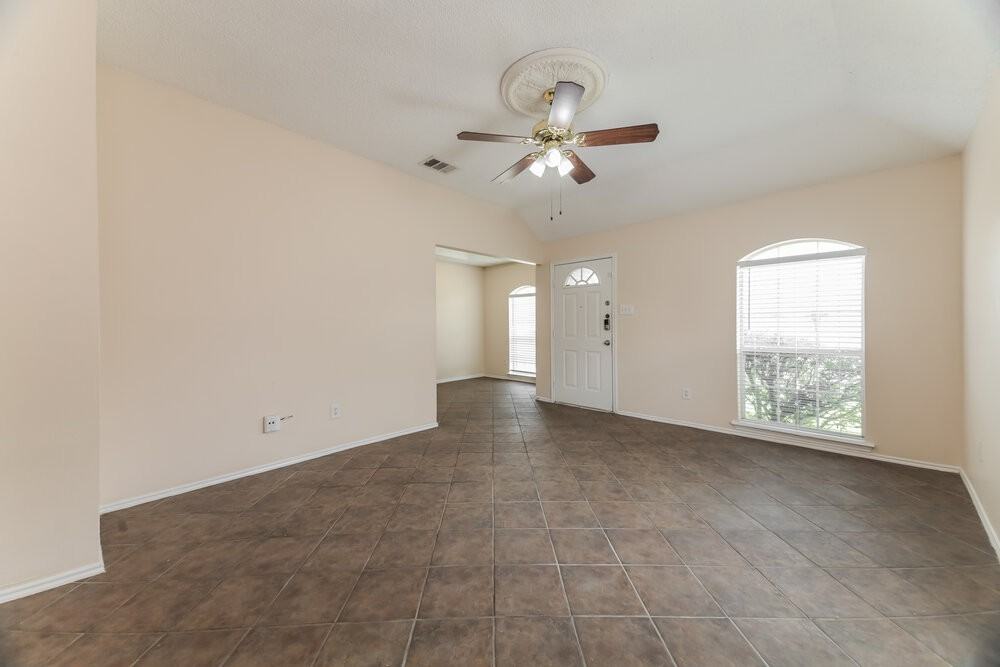 1217 Brittany Way - Photo 5 of 16