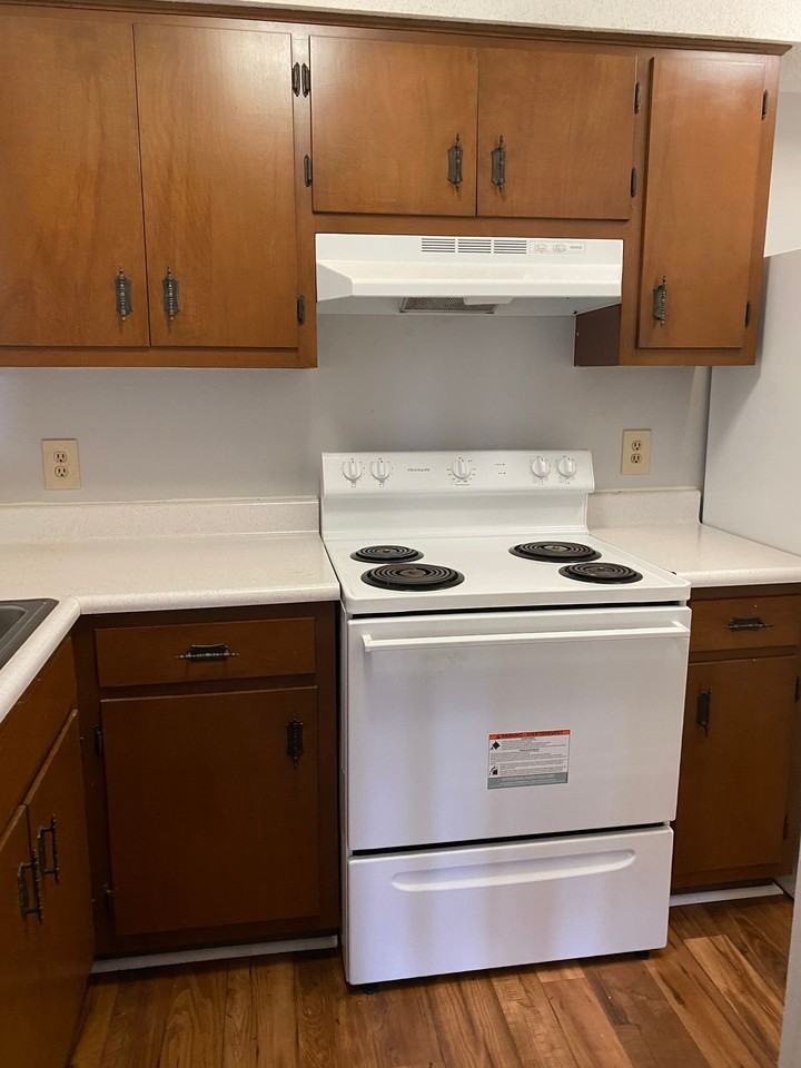 Brookline Apartments - Photo 4 of 7