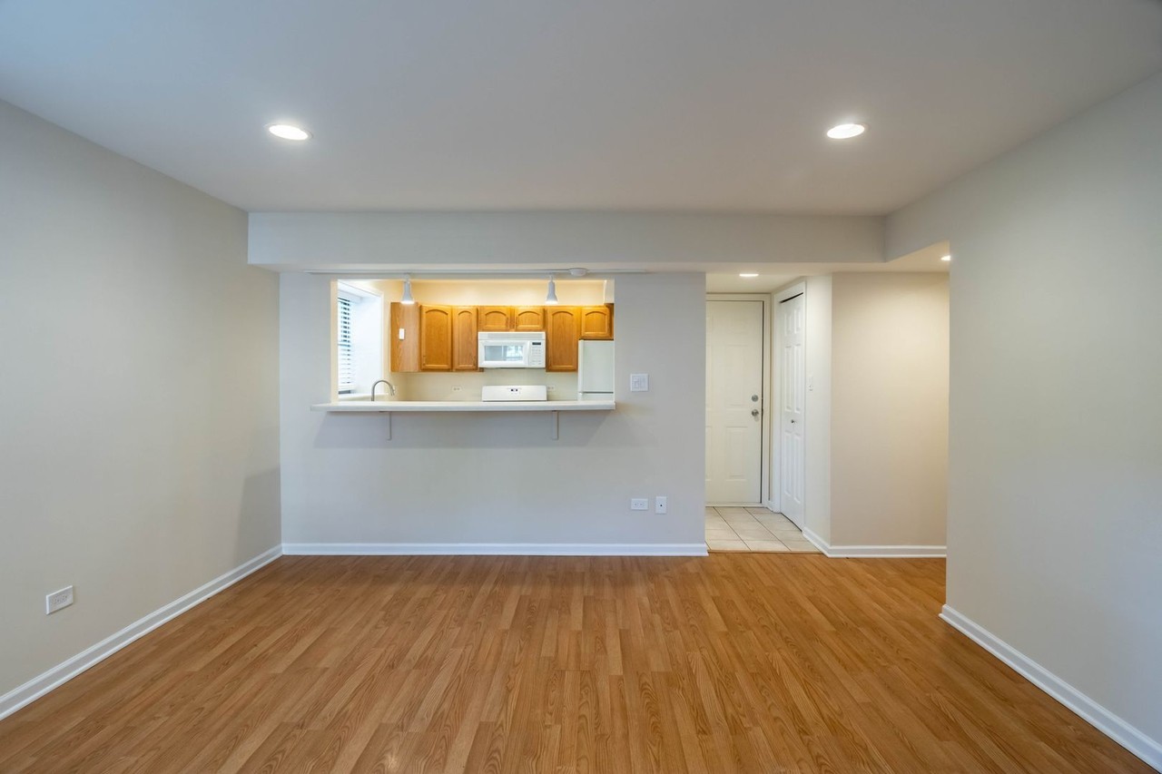 1902 W. Birchwood Ave - Photo 3 of 10