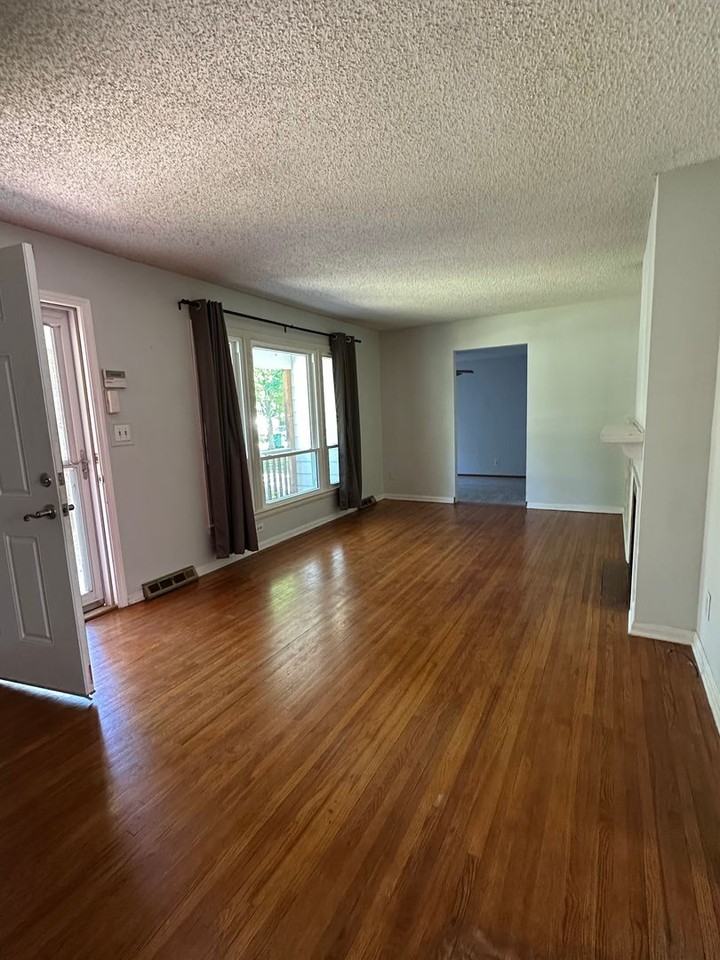 2448 E Aloma St - Photo 3 of 18