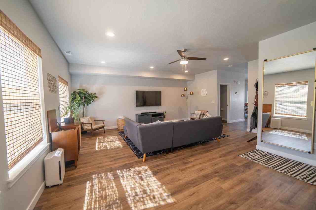 12251 S 900 E - Photo 7 of 22