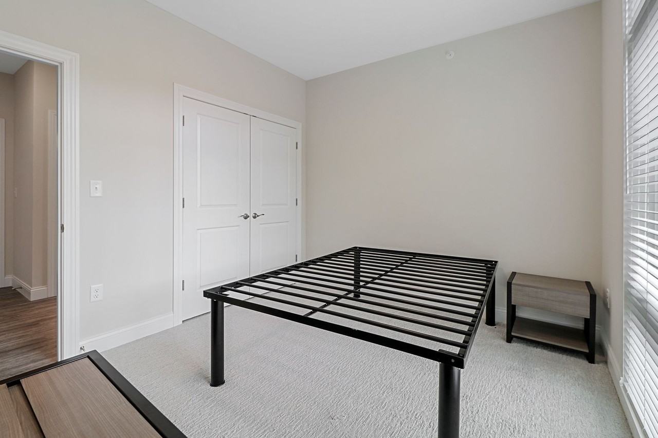 611 S State St - Photo 5 of 32