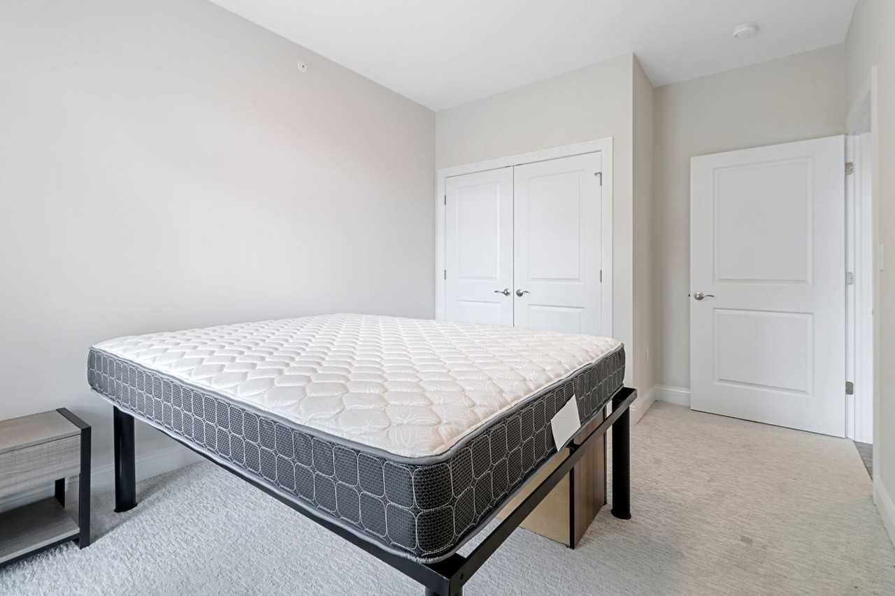 611 S State St - Photo 7 of 32