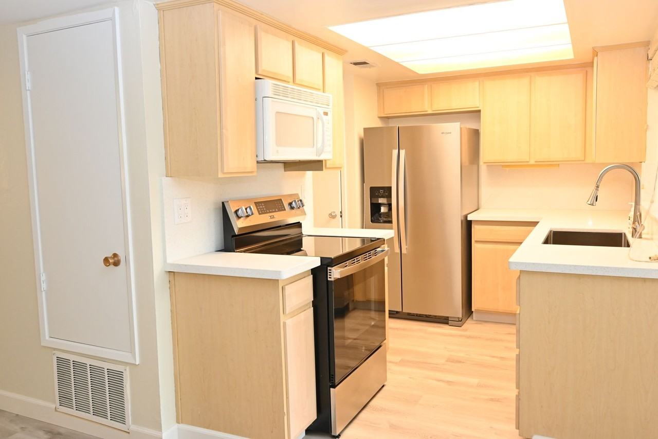 215 Chantilley Ln - Photo 2 of 29