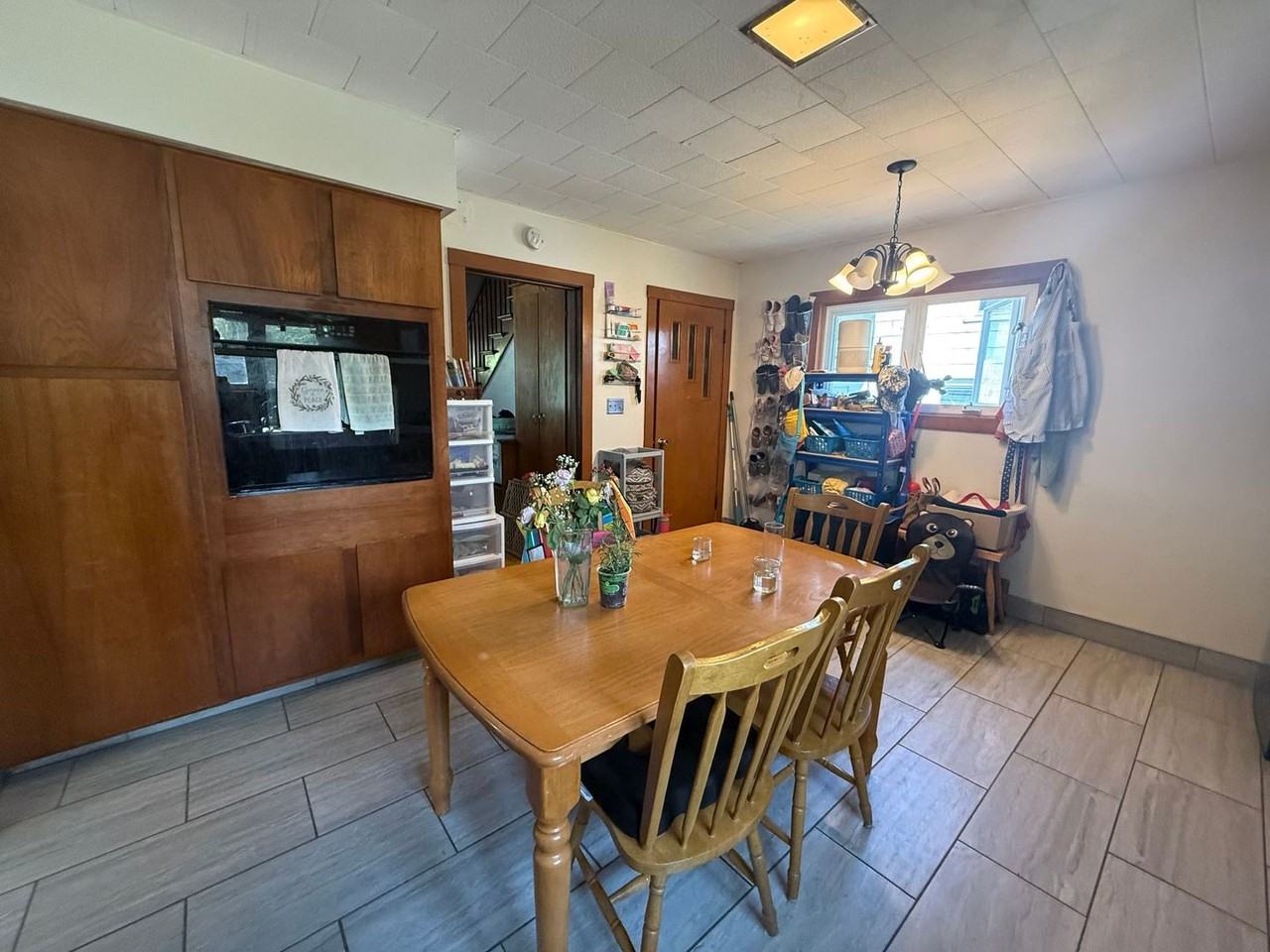 233 Morse St - Photo 2 of 18