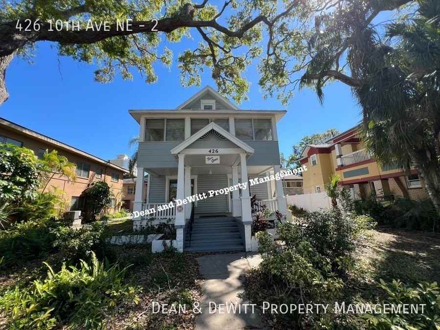 426 10th Ave Ne #2 - Photo 2 of 20