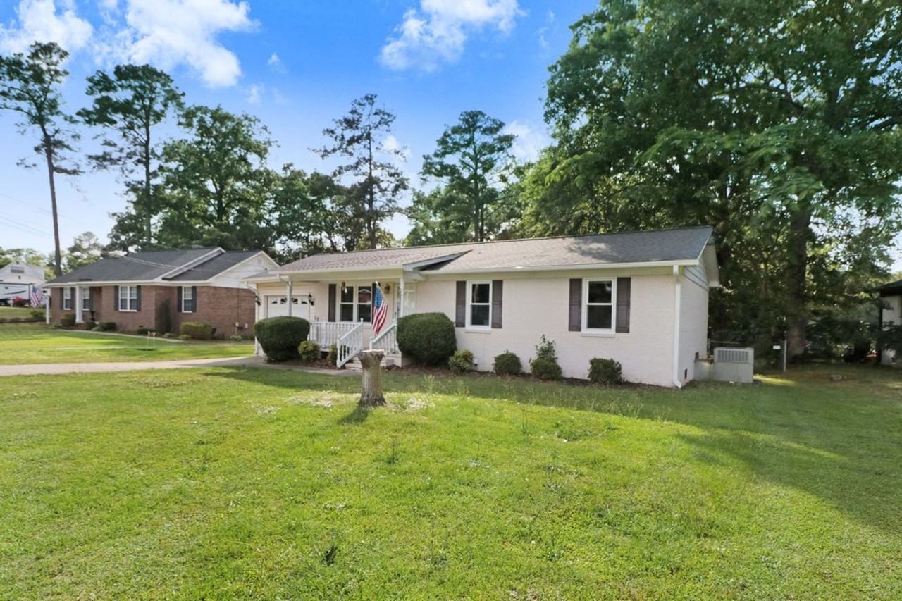 458 Sandhill Dr - Photo 2 of 30